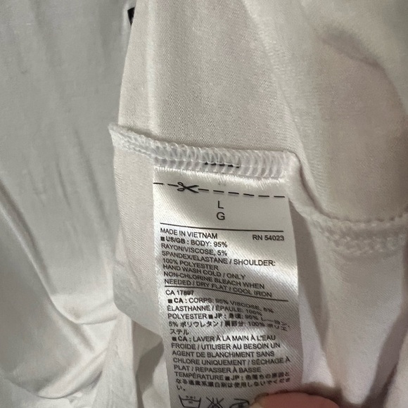 Banana Republic- NWT White Sleeveless Top - Picture 5 of 6